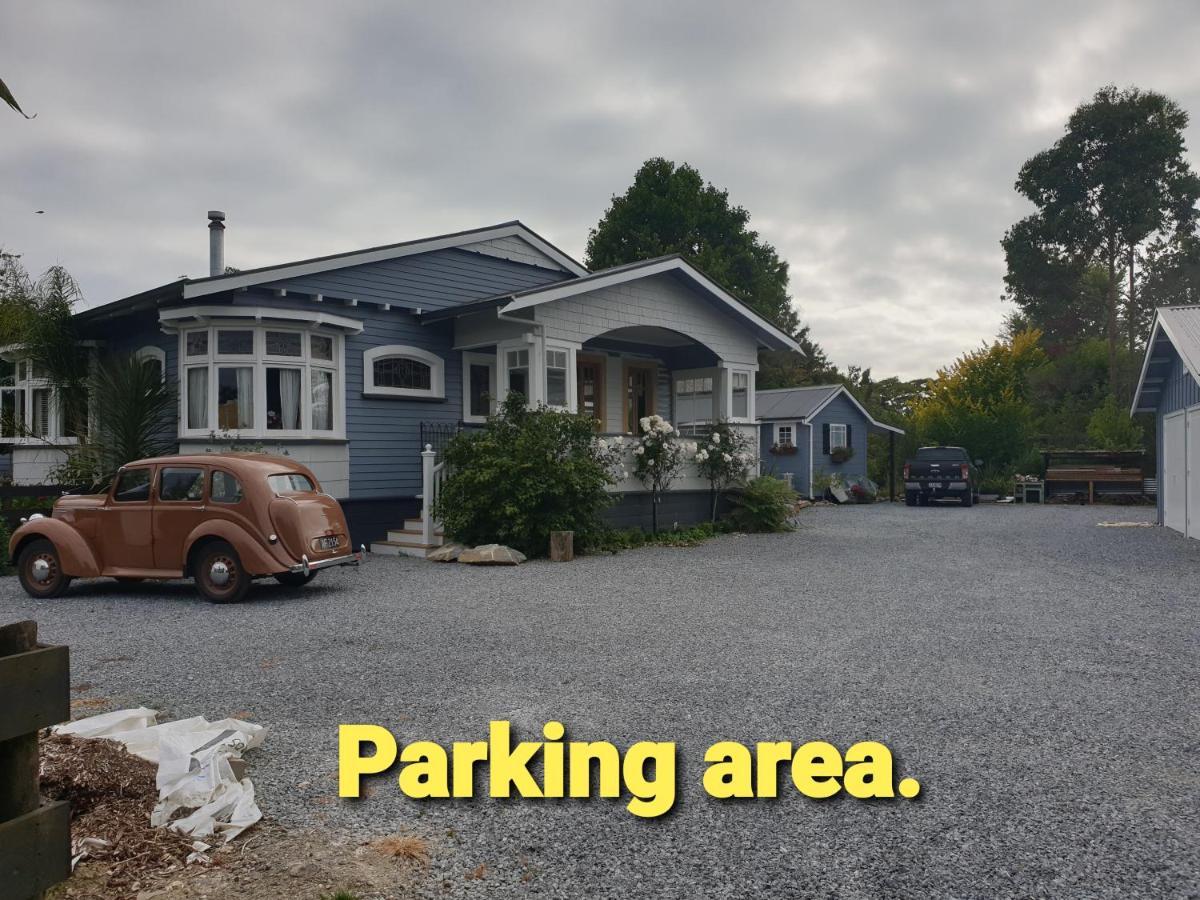 Cabins On Tudor Bed & Breakfast Motueka Exterior photo