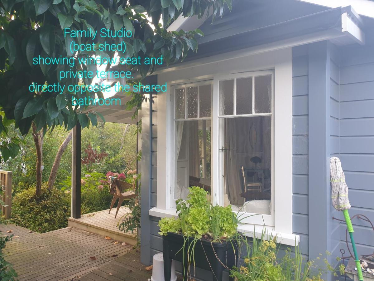 Cabins On Tudor Bed & Breakfast Motueka Exterior photo