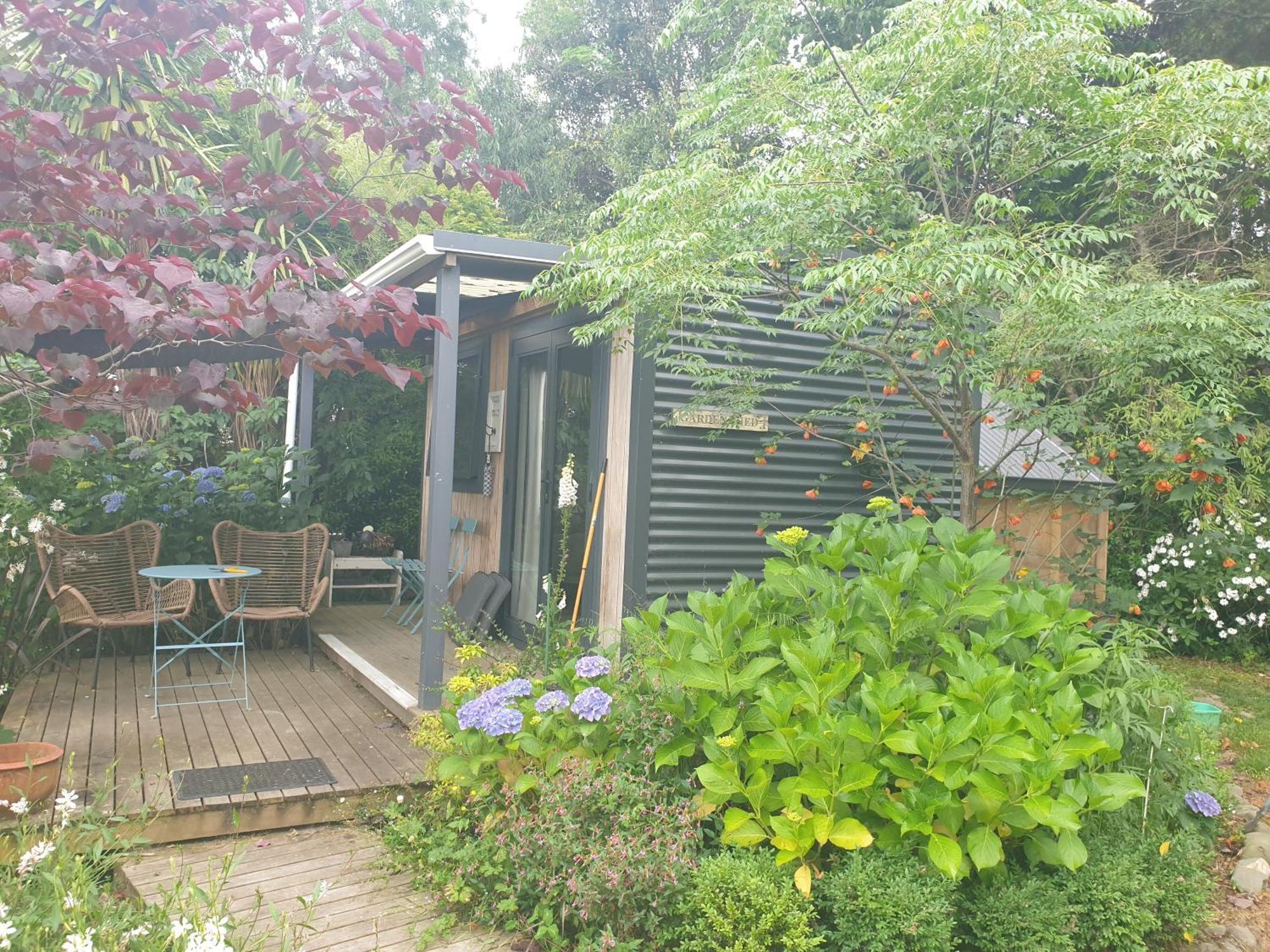 Cabins On Tudor Bed & Breakfast Motueka Exterior photo